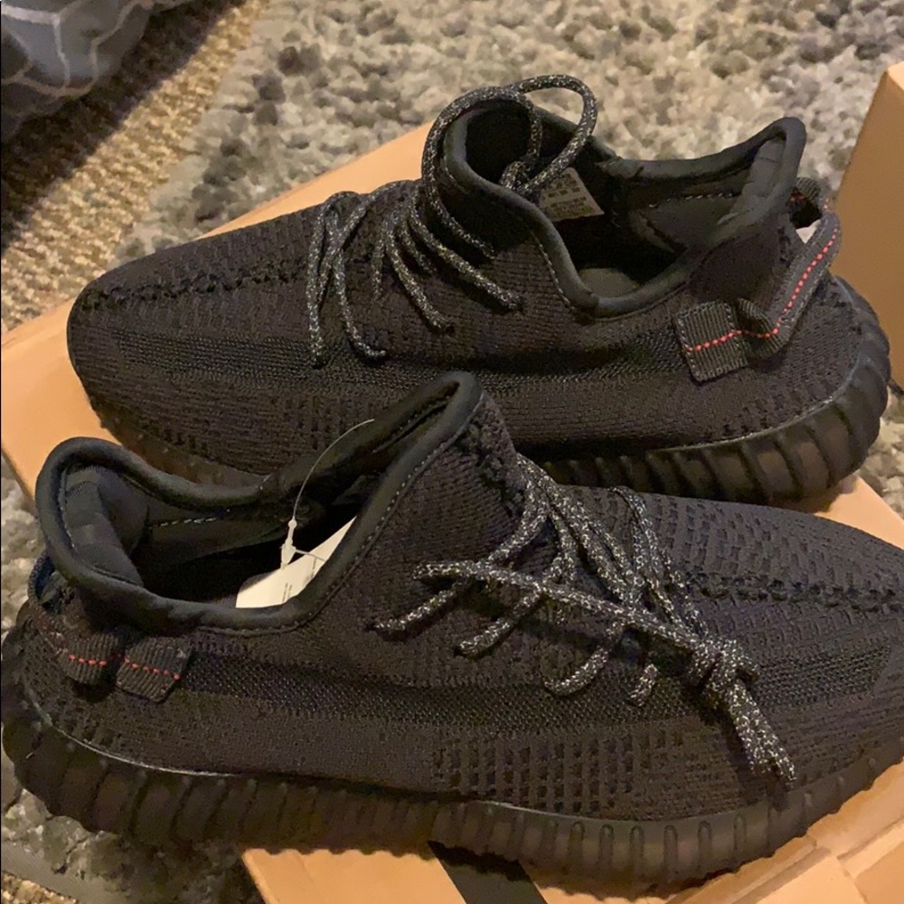 Size 8 Yeezy “Static Black” New. UnWorn